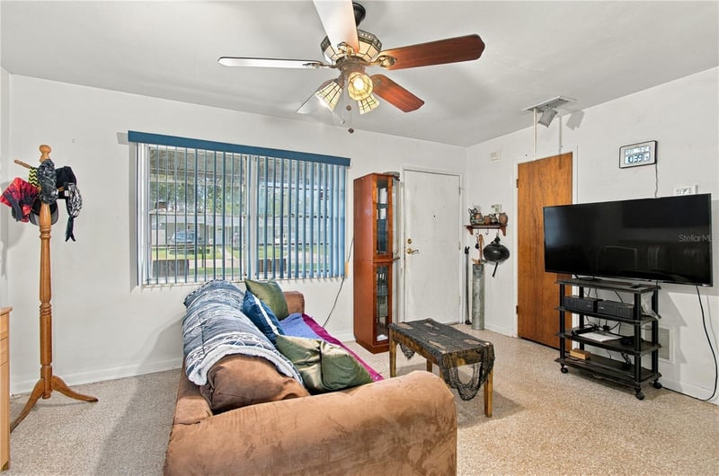 2607 Westhigh Ave, Tampa, FL 33614