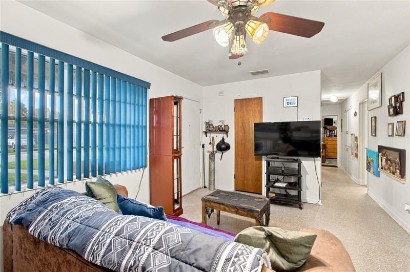 2607 Westhigh Ave, Tampa, FL 33614