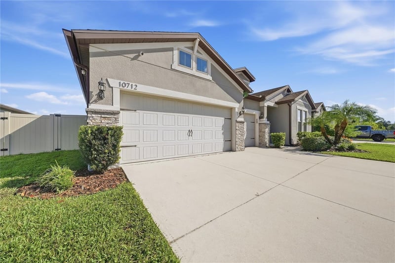 10712 Green Harvest Dr, Riverview, FL 33578