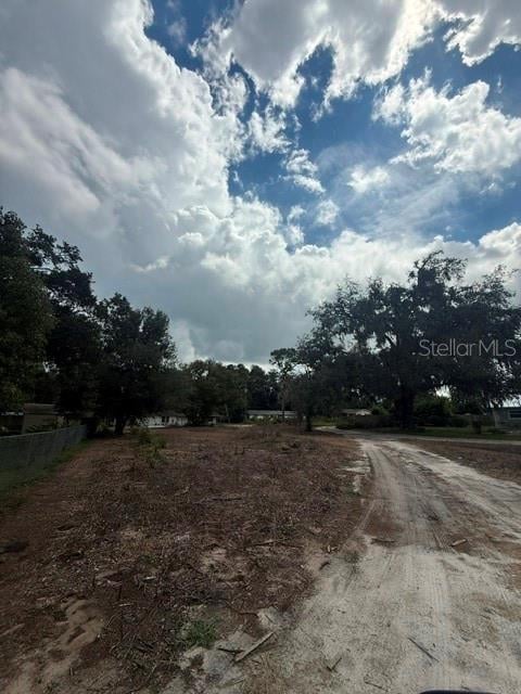 6042 Lewis Dr, Zephyrhills, FL 33542