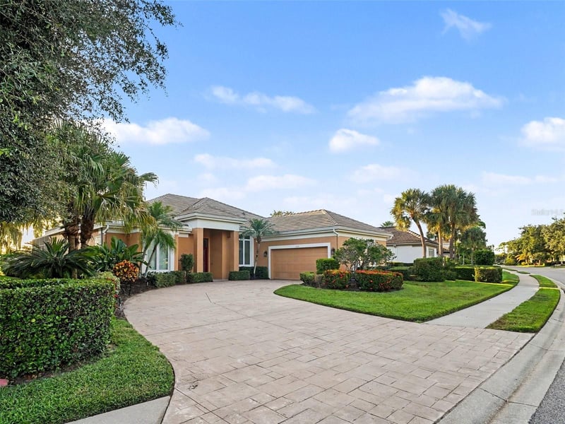 5220 88th St E, Bradenton, FL 34211