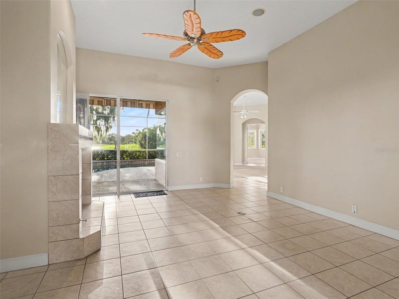 5220 88th St E, Bradenton, FL 34211