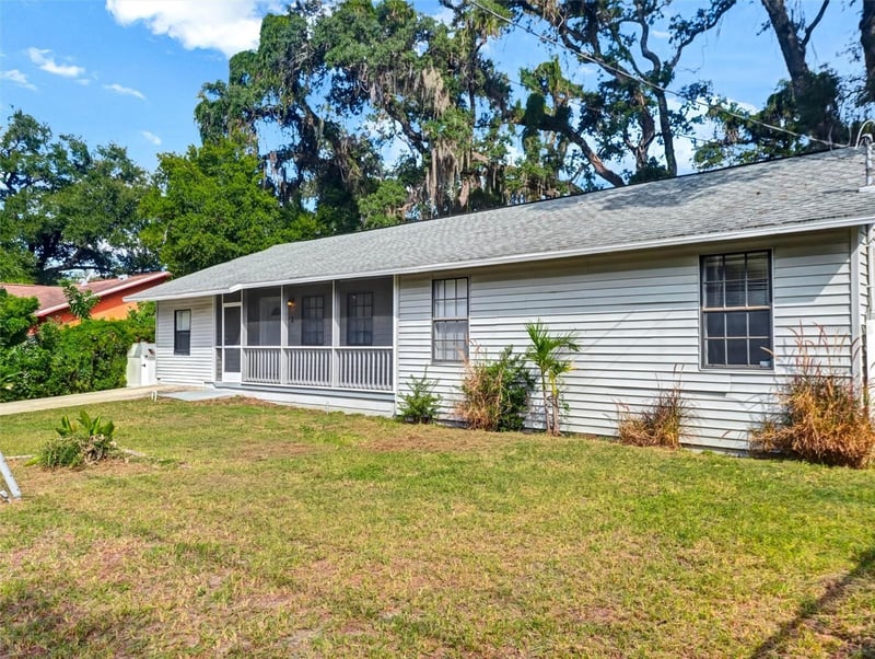 1612 E North Bay St, Tampa, FL 33610