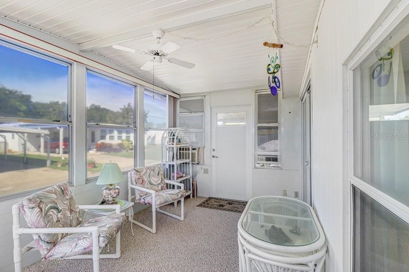 585 Sky Harbor Dr #317, Clearwater, FL 33759