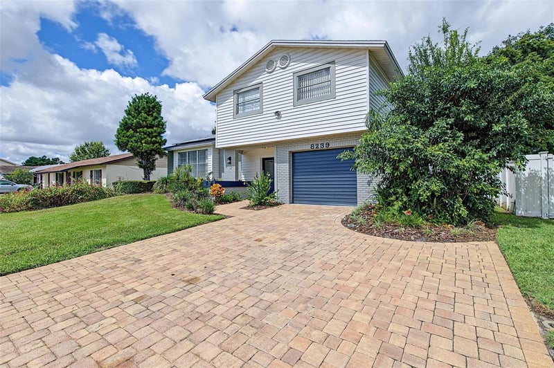 8239 Vassar Cir, Tampa, FL 33634