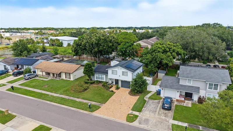 8239 Vassar Cir, Tampa, FL 33634