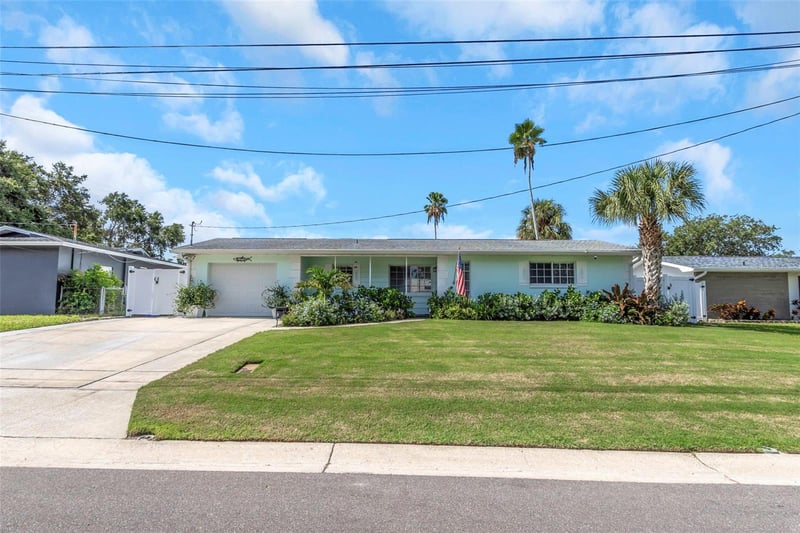 1071 Suemar Rd, Dunedin, FL 34698