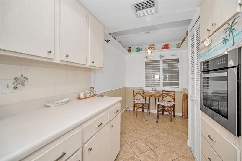 622 Edgewater Dr #523, Dunedin, FL 34698