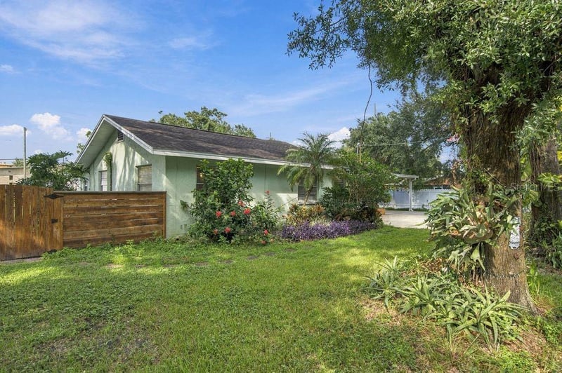 3909 W Powhatan Ave, Tampa, FL 33614