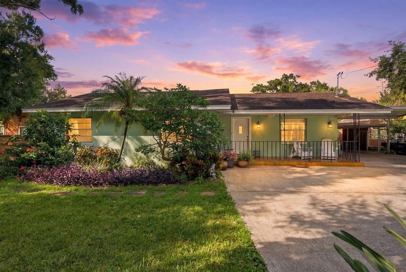 3909 W Powhatan Ave, Tampa, FL 33614