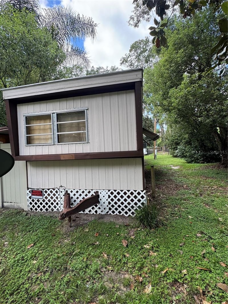902 Montana Ave, Lutz, FL 33548
