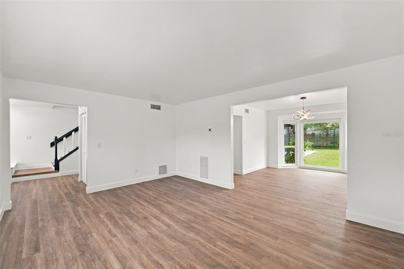 6107 Oak Fern Ct, Temple Terrace, FL 33617