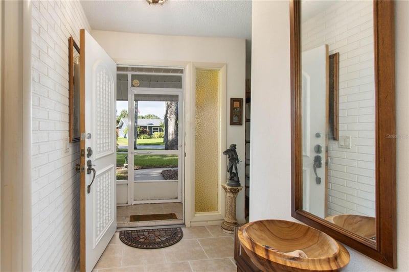 1950 Sandpiper Dr, Palm Harbor, FL 34683