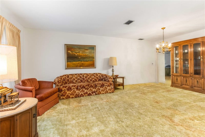 1950 Sandpiper Dr, Palm Harbor, FL 34683