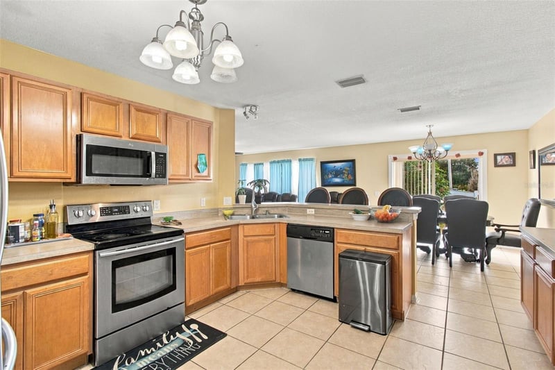 11771 Mango Cross Ct, Seffner, FL 33584
