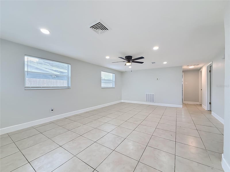 5896 92nd Ave N, Pinellas Park, FL 33782
