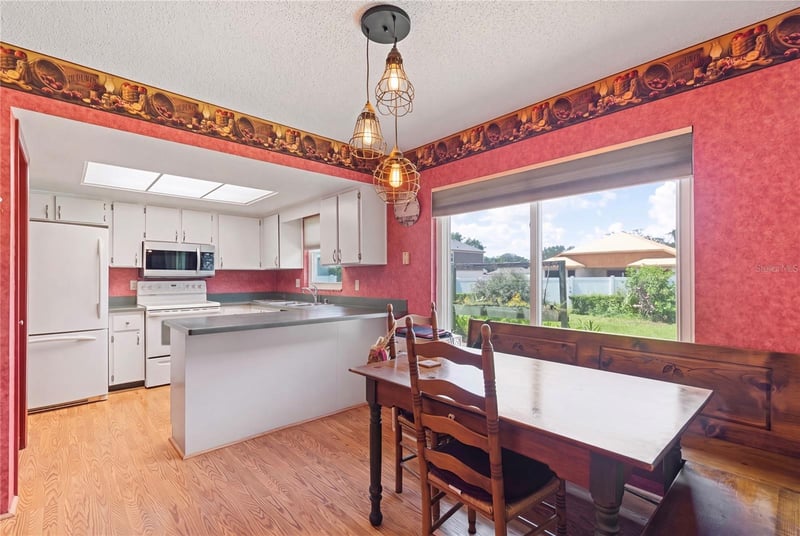 1105 Lenna Ave, Seffner, FL 33584