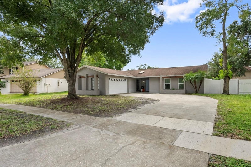 4010 Braesgate Ln, Tampa, FL 33624