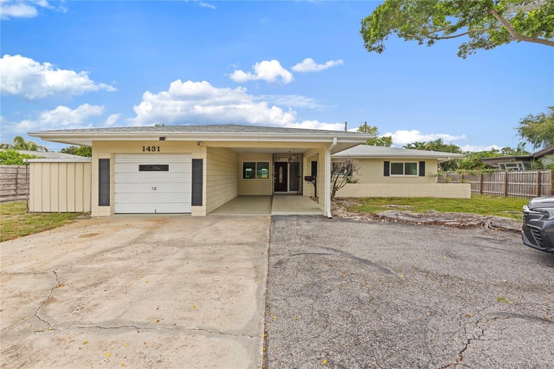 1431 Pinellas Point Dr S, St Petersburg, FL 33705