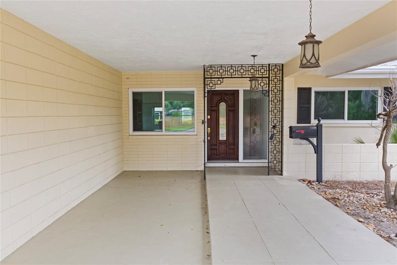 1431 Pinellas Point Dr S, St Petersburg, FL 33705