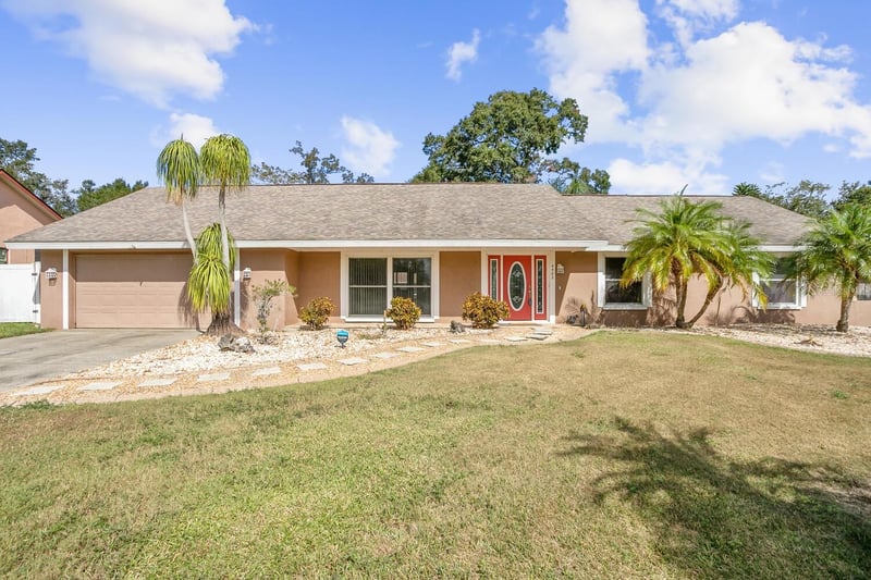 4502 Mohican Trl, Valrico, FL 33594