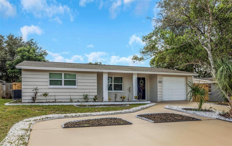 6200 Emerald Dr, New Port Richey, FL 34653