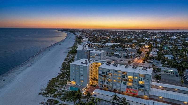 5200 Gulf Dr #107, Holmes Beach, FL 34217