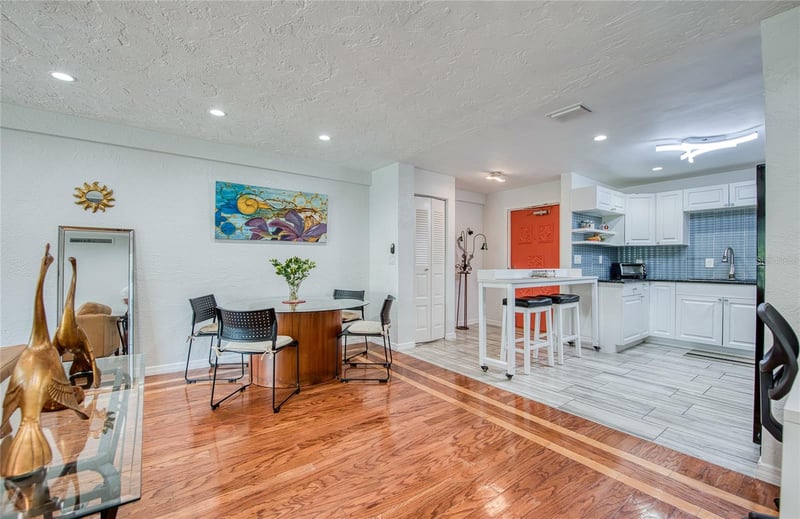 4681 1st St NE #301, St Petersburg, FL 33703