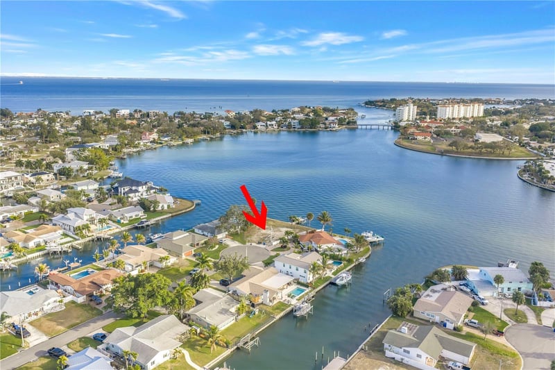 3901 14th Way NE, St Petersburg, FL 33703