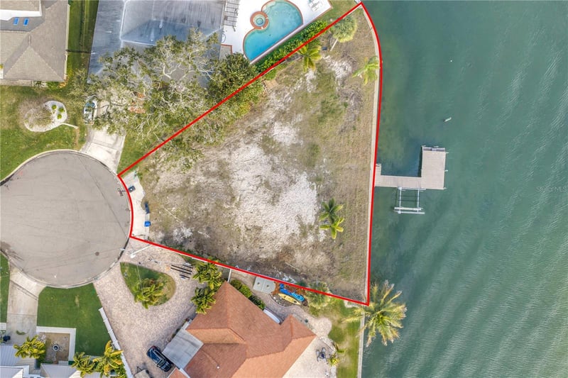 3901 14th Way NE, St Petersburg, FL 33703