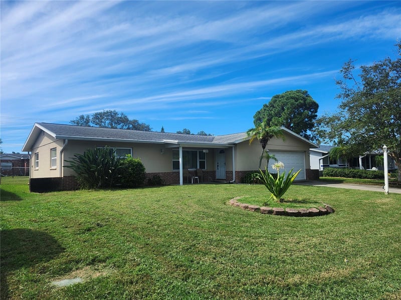 13800 87th Ave, Seminole, FL 33776