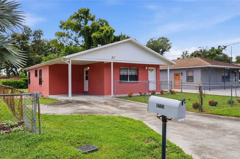 3721 E North Bay St, Tampa, FL 33610