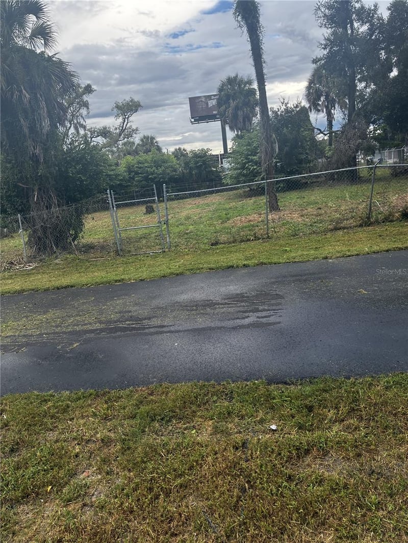 704 E Okaloosa Ave, Tampa, FL 33604