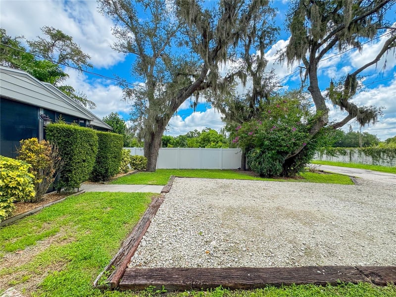 2751 72nd Avenue Dr E, Sarasota, FL 34243