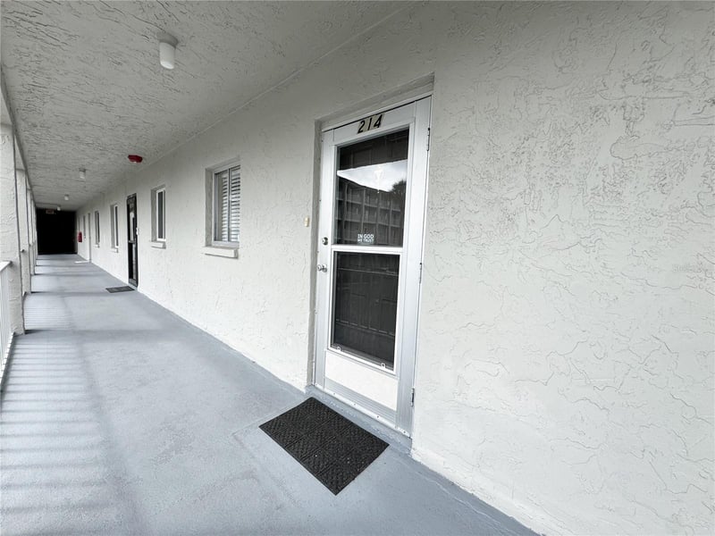 3362 Lake Bayshore Dr #P214, Bradenton, FL 34205