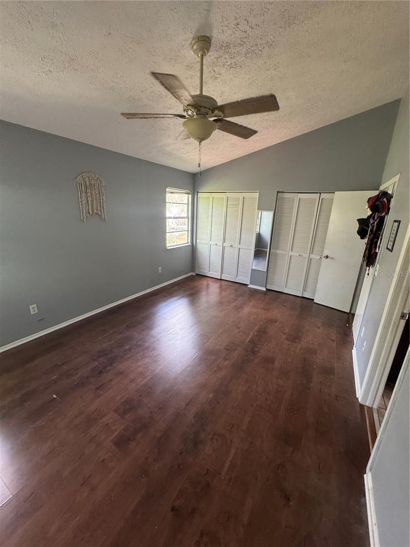 9459 Forest Hills Cir, Tampa, FL 33612