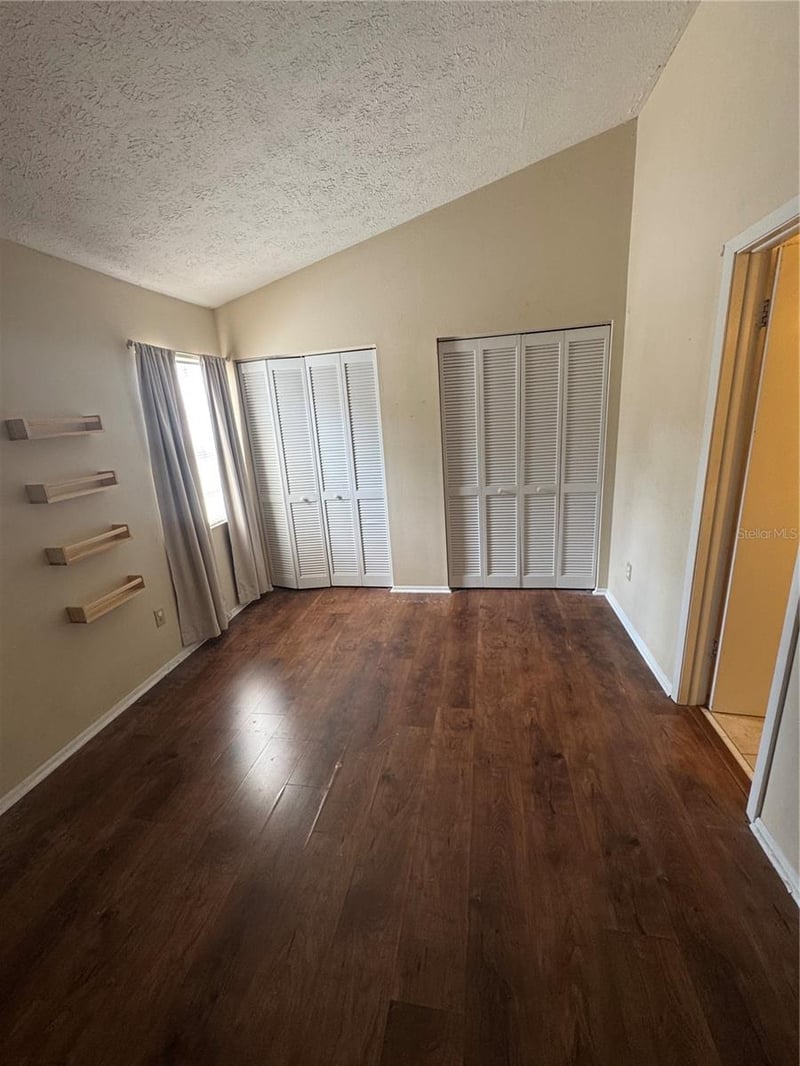 9459 Forest Hills Cir, Tampa, FL 33612