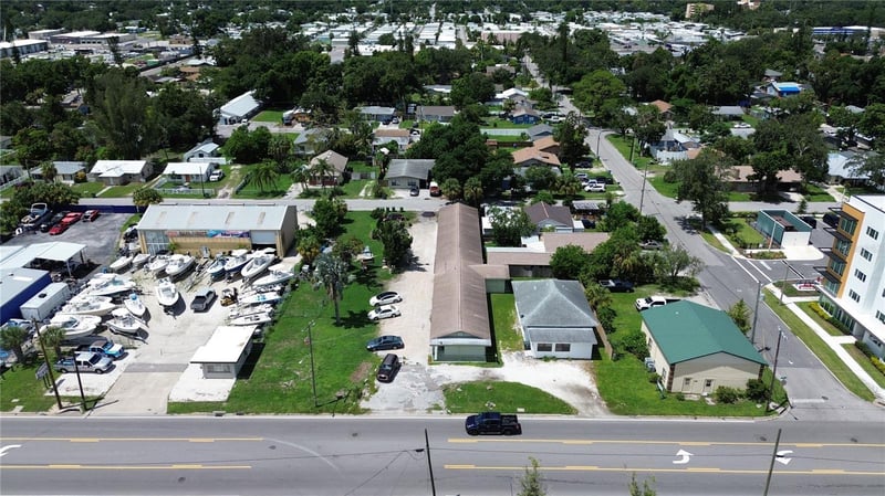 2405 10th St W, Bradenton, FL 34205