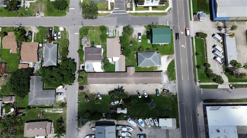 2405 10th St W, Bradenton, FL 34205
