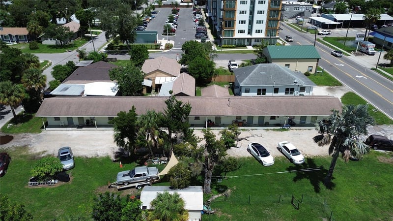 2405 10th St W, Bradenton, FL 34205