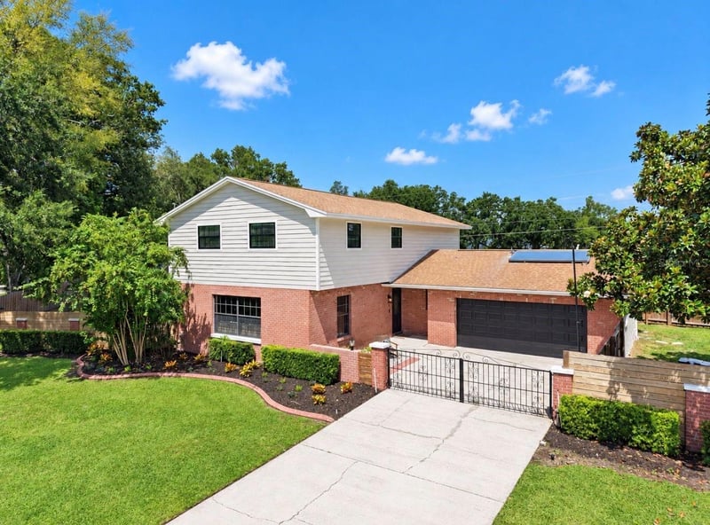 2818 Springdell Cir, Valrico, FL 33596