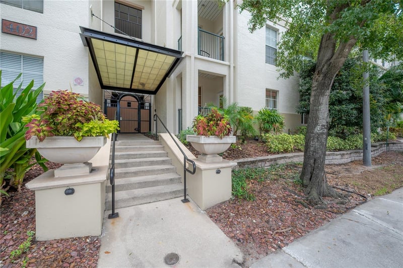402 S Armenia Ave #114, Tampa, FL 33609