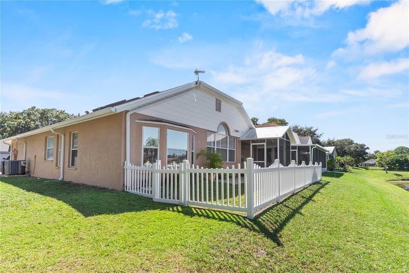 7713 Marbella Creek Ave, Tampa, FL 33615