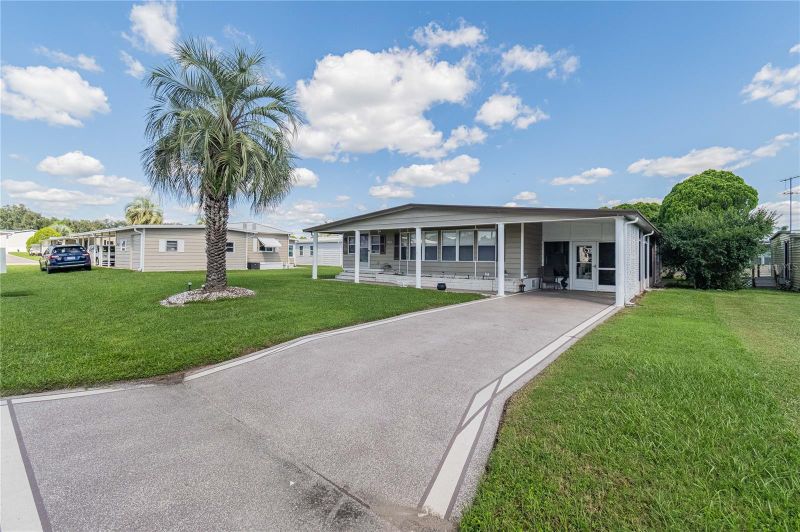 5600 Arrowhead Dr, Zephyrhills, FL 33542
