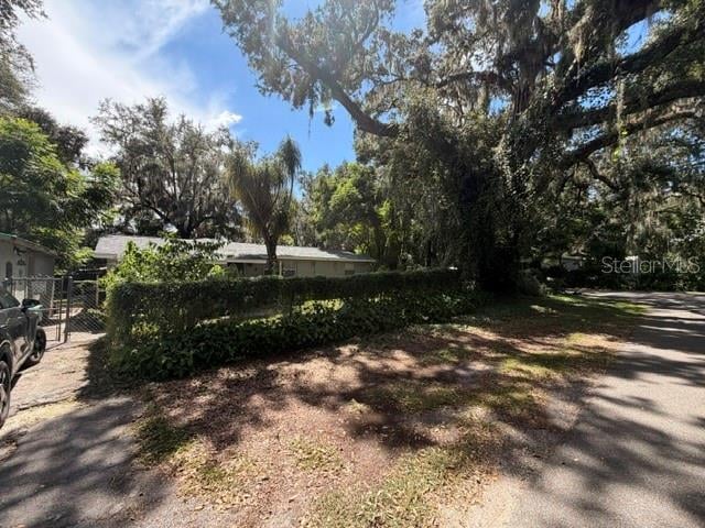 11615 Grovewood Ave, Thonotosassa, FL 33592