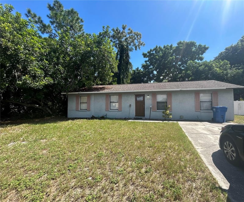 4365 Trout Dr SE, St Petersburg, FL 33705