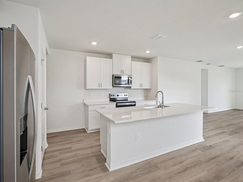 1532 Brekey Way, Zephyrhills, FL 33541