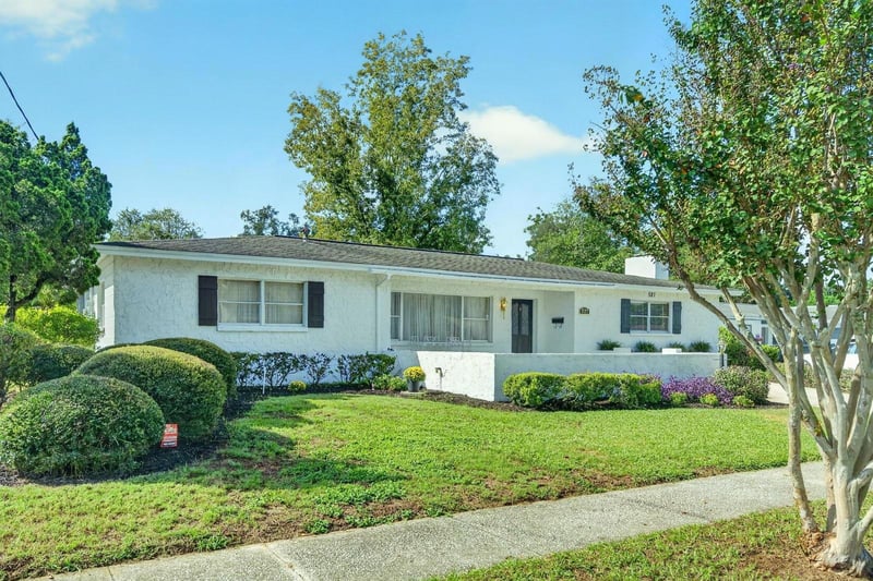 521 S Larry Cir, Brandon, FL 33511