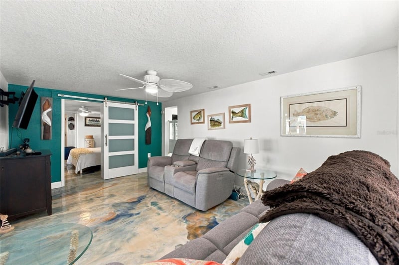 13736 Judy Ave, Hudson, FL 34667