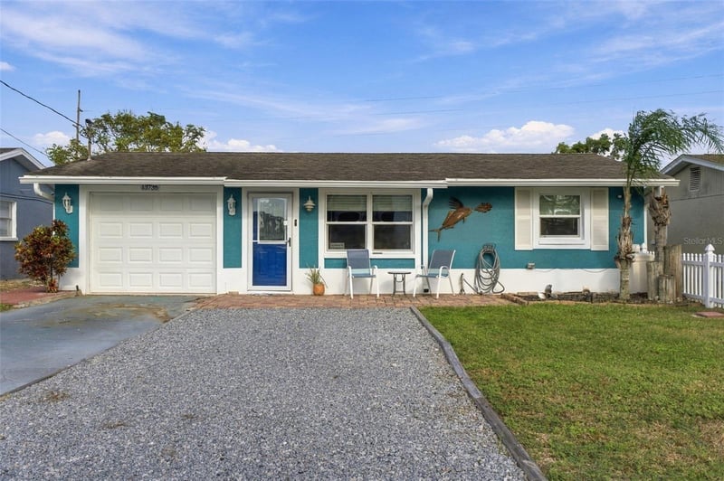 13736 Judy Ave, Hudson, FL 34667